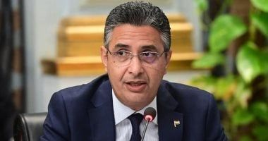 وزير التموين يتلقى تقريرا عن خدمات السجل التجاري بجهاز تنمية التجارة الداخلية