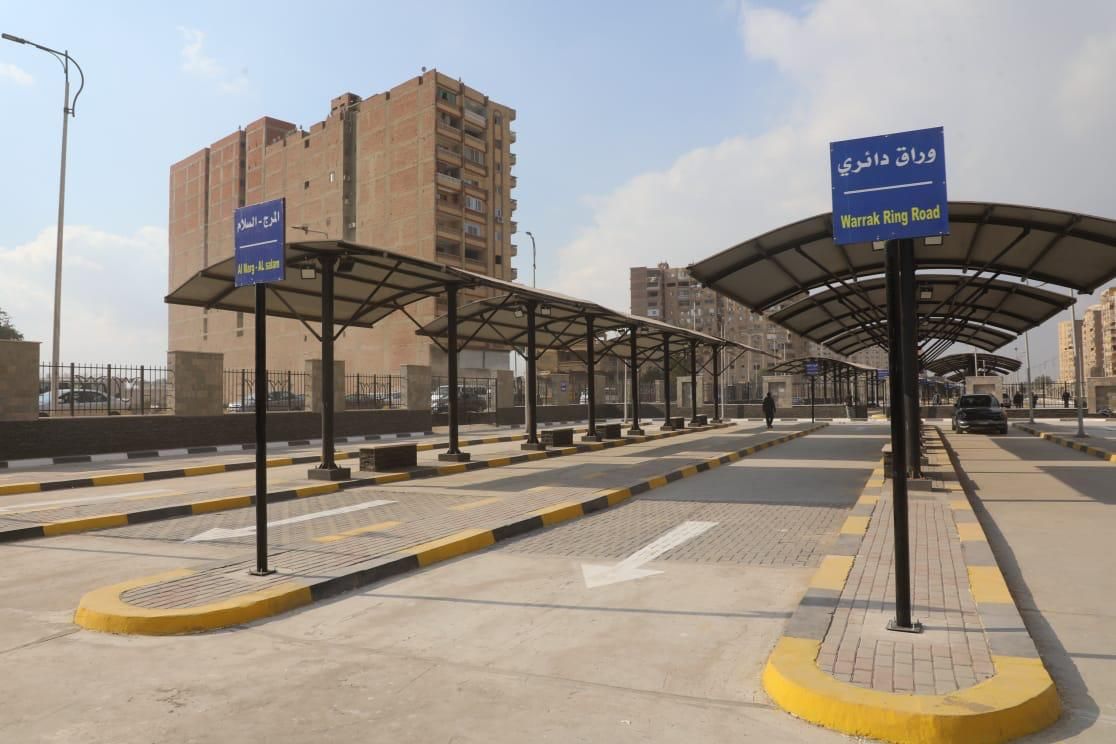 مواقف سرفيس حضارية جديدة ضمن مشروع تطوير ترعة المريوطية فى الجيزة.. صور