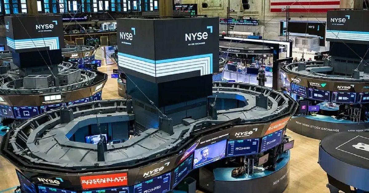 تباين مؤشرات وول ستريت وسط تقلبات الأسواق