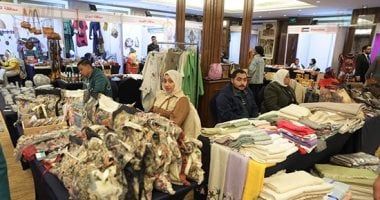 محافظا الجيزة والقاهرة يتفقدان منتجات السجاد والأرابيسك بمعرض الحرف اليدوية