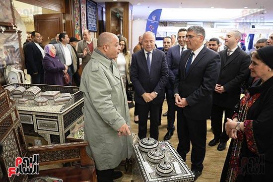 نائب محافظ الجيزة تعلن افتتاح المعرض رقم 45 لمنتجات أصحاب الحرف اليدوية.. صور