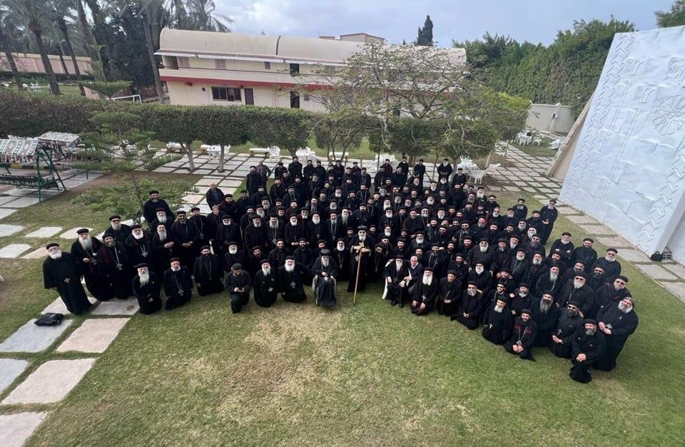 البابا تواضروس الثانى يلتقى الأنبا باخوميوس ومجمع "البحيرة ومطروح"