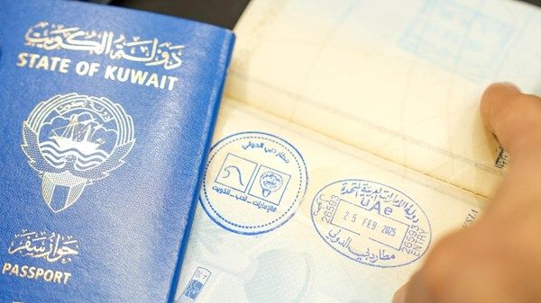 بمناسبة اليوم الوطني الكويتي.. الإدارة العامة للهوية وشؤون الأجانب تحتفي بالقادمين