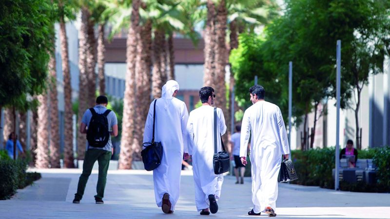 الامارات | %93.6 ارتفاعاً في عدد الطلبة الإماراتيين المبتعثين لأفضل 100 جامعة في العالم خلال 2024