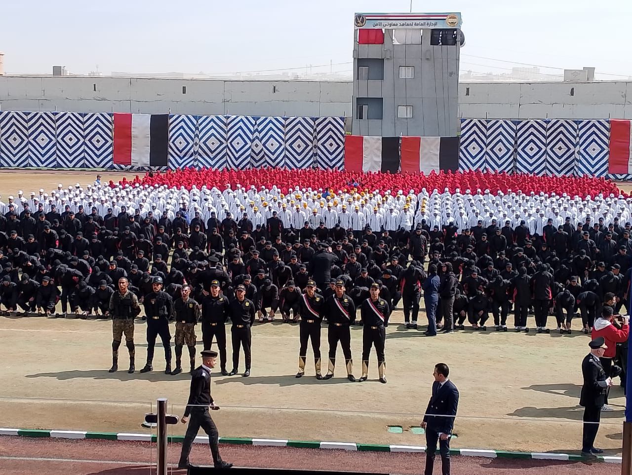 وزارة الداخلية تحتفل بتخريج دفعة جديدة من طلبة معاهد معاونى الأمن.. صور