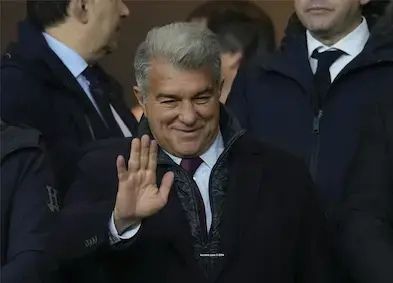 انتخابات برشلونة تعبث بمستقبل فليك