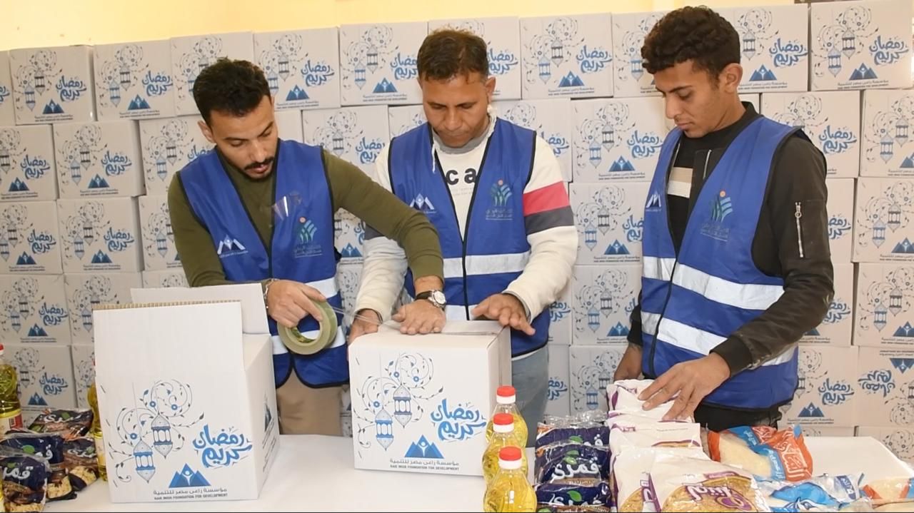 "راعى مصر" توزع 7 آلاف كرتونة سلع غذائية و562 قافلة طبية للأكثر احتياجا فى رمضان