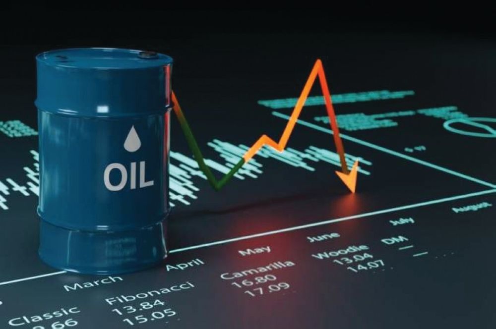 تراجع العقود الآجلة.. انخفاض أسعار النفط نحو 2% عند التسوية