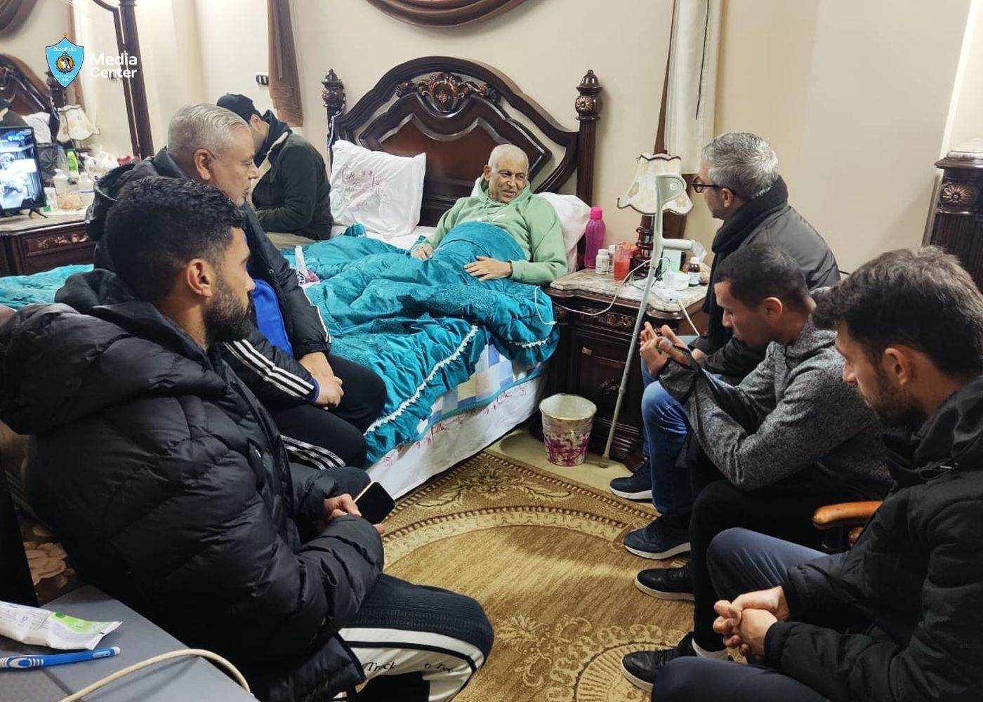 بابافاسيليو والجهاز الفنى لغزل المحلة فى زيارة لـ" صابر عيد ".. صور