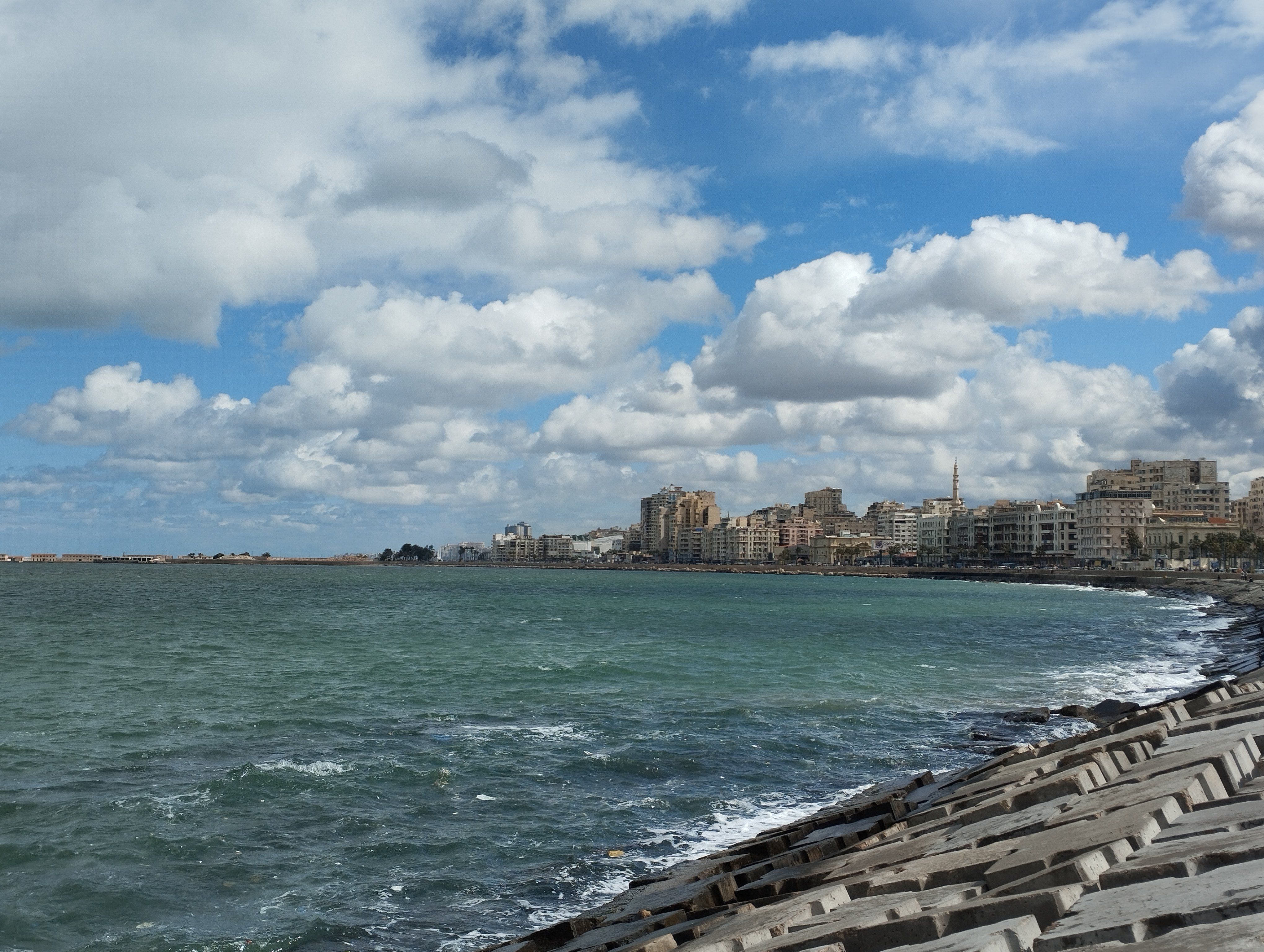 تحذير من طقس غدا بالإسكندرية.. شديد البرودة ليلا وشبورة مائية صباحا