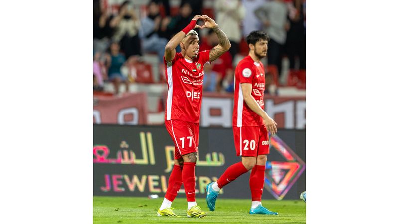 الامارات | لقب الدوري يريد شباب الأهلي.. والهبوط  يهدد العروبة ودبا الحصن