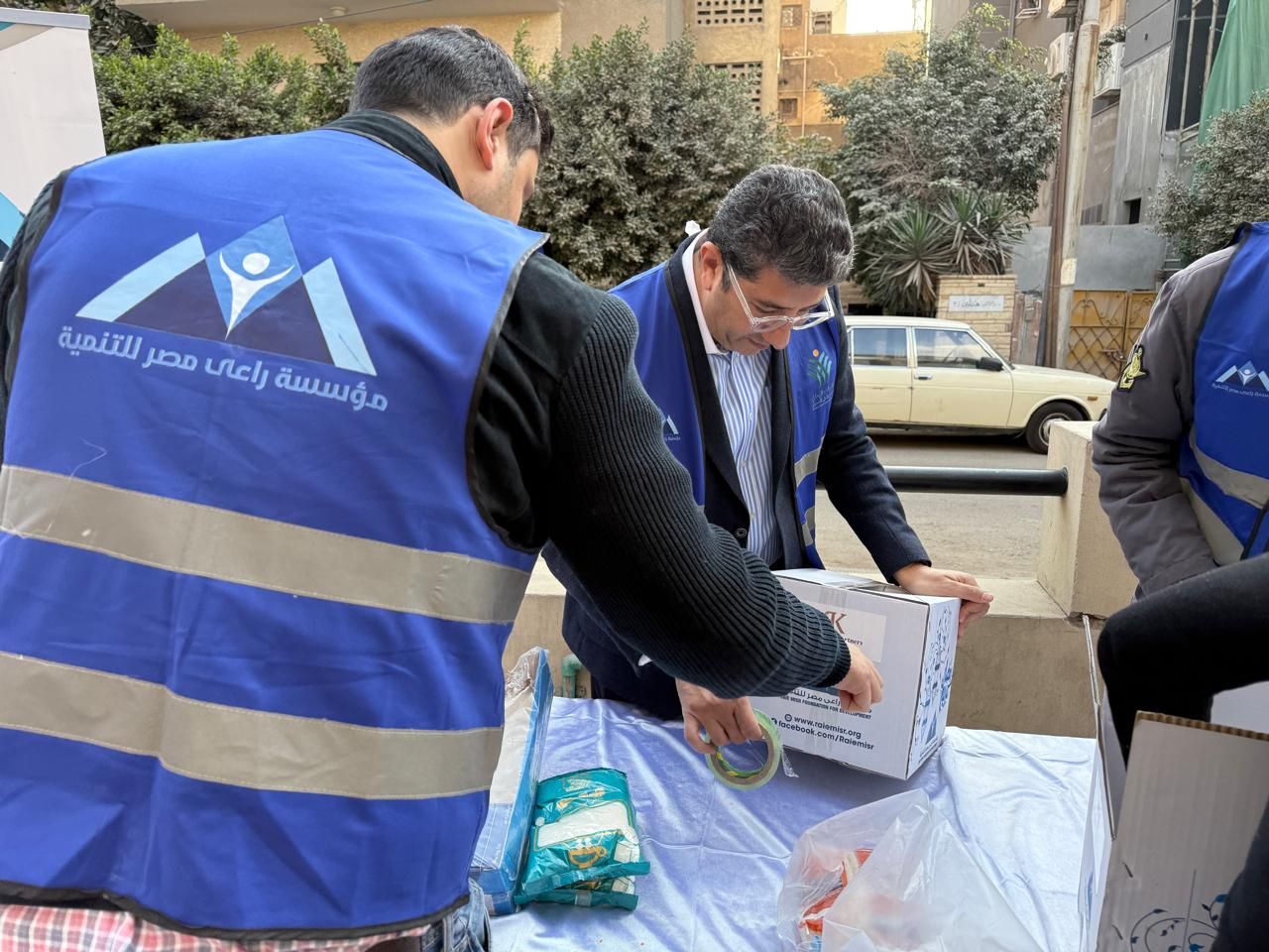 "راعى مصر" توزع 7 آلاف كرتونة سلع غذائية و562 قافلة طبية للأكثر احتياجا فى رمضان