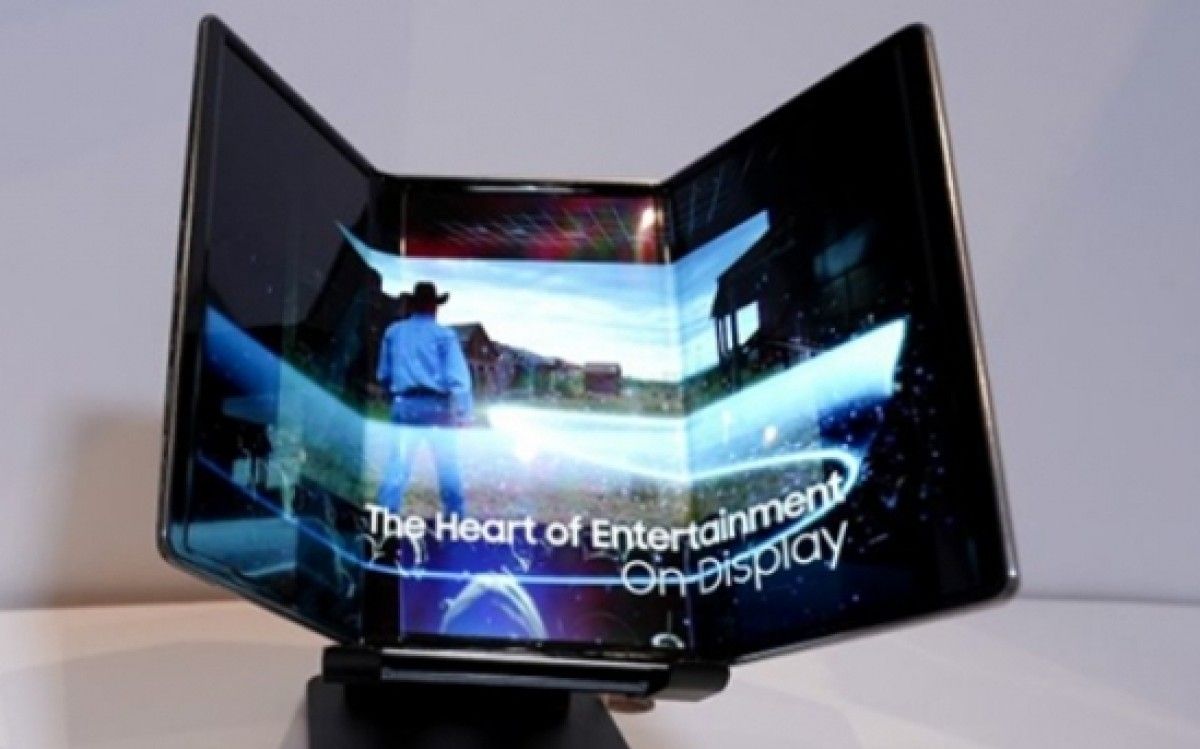 تكنولوجيا: هاتف Samsung ثلاثي الطي لن يصل قريبًا كما كان متوقعًا