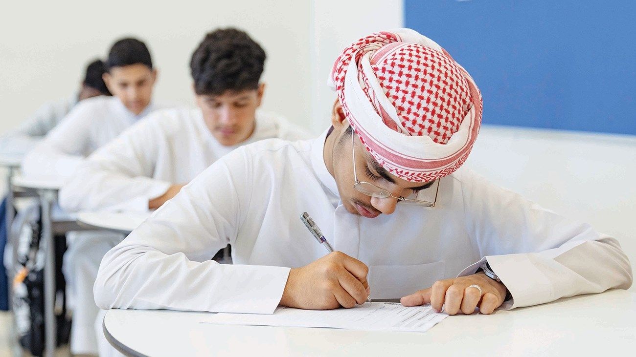 الامارات | مدارس: نتائج الطلاب في التقويم الأول للفصل الثاني عبر "الباركود"