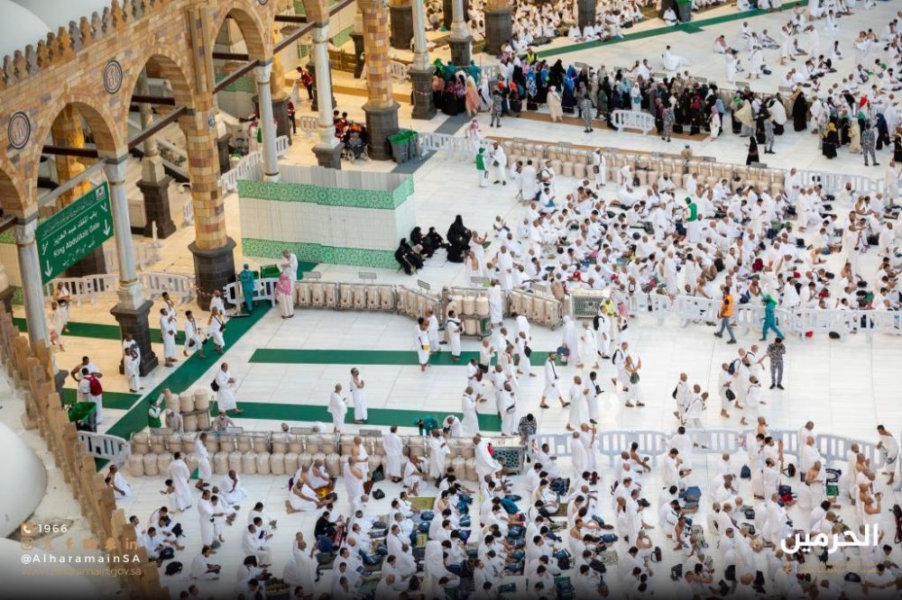 لبيئة منظمة وعبادة مريحة بالمسجد الحرام.. إرشادات لضيوف الرحمن في رمضان
