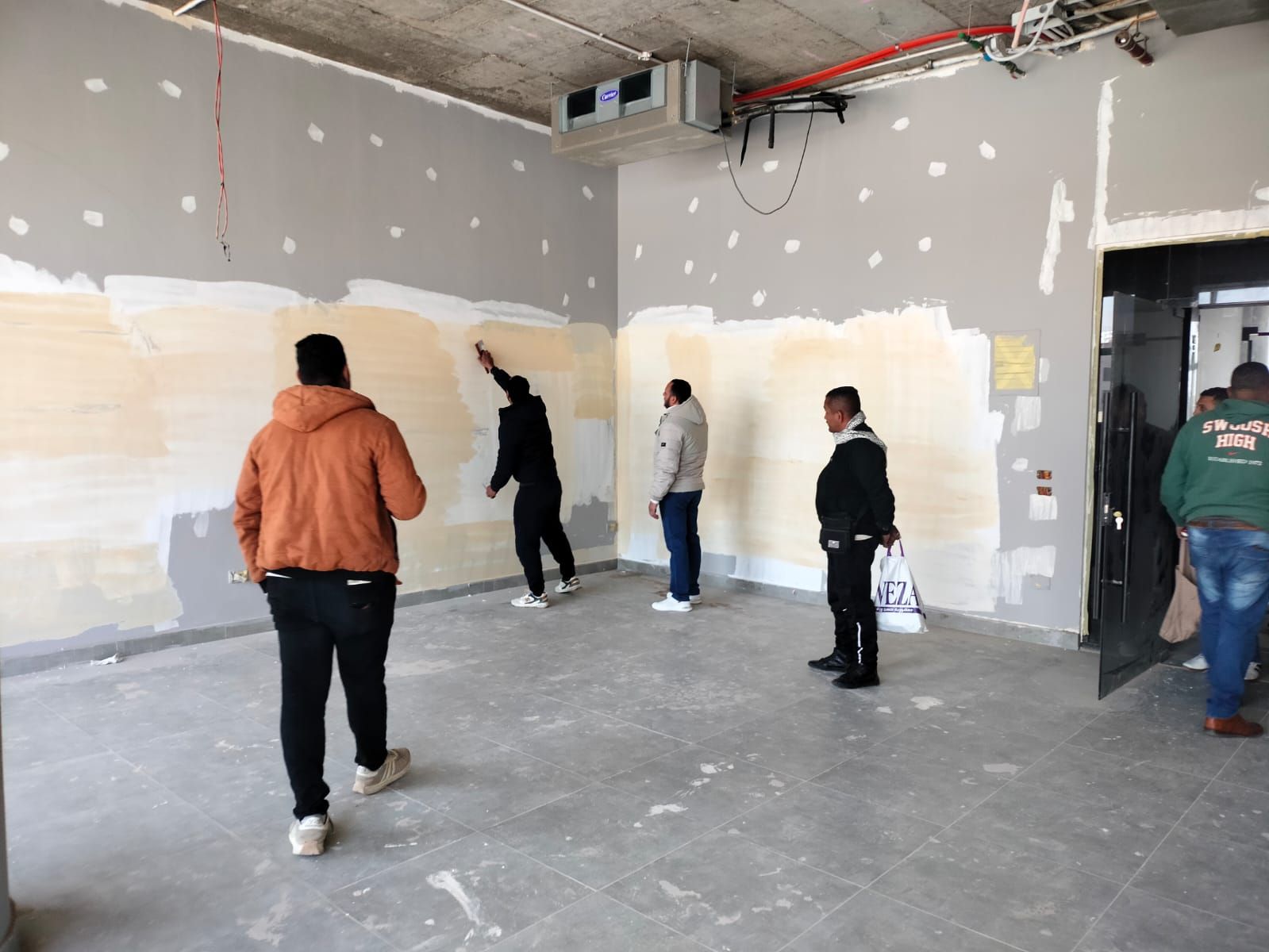 وزارة العمل تواصل اختبارات مرشحين تقدموا لوظائف بالخارج