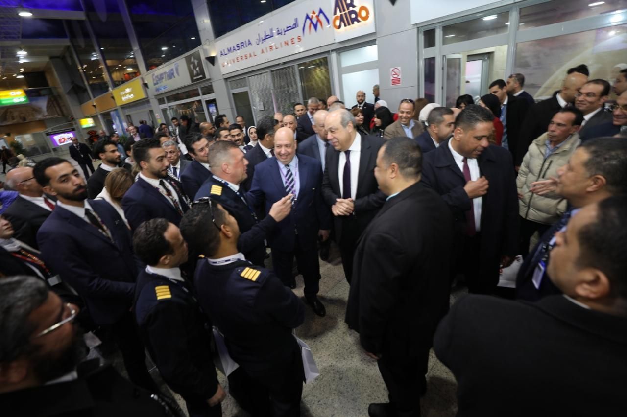 وزارة الطيران تنظم جولة تفقدية للصحفيين بمطار القاهرة لعرض أحدث أعمال التطوير