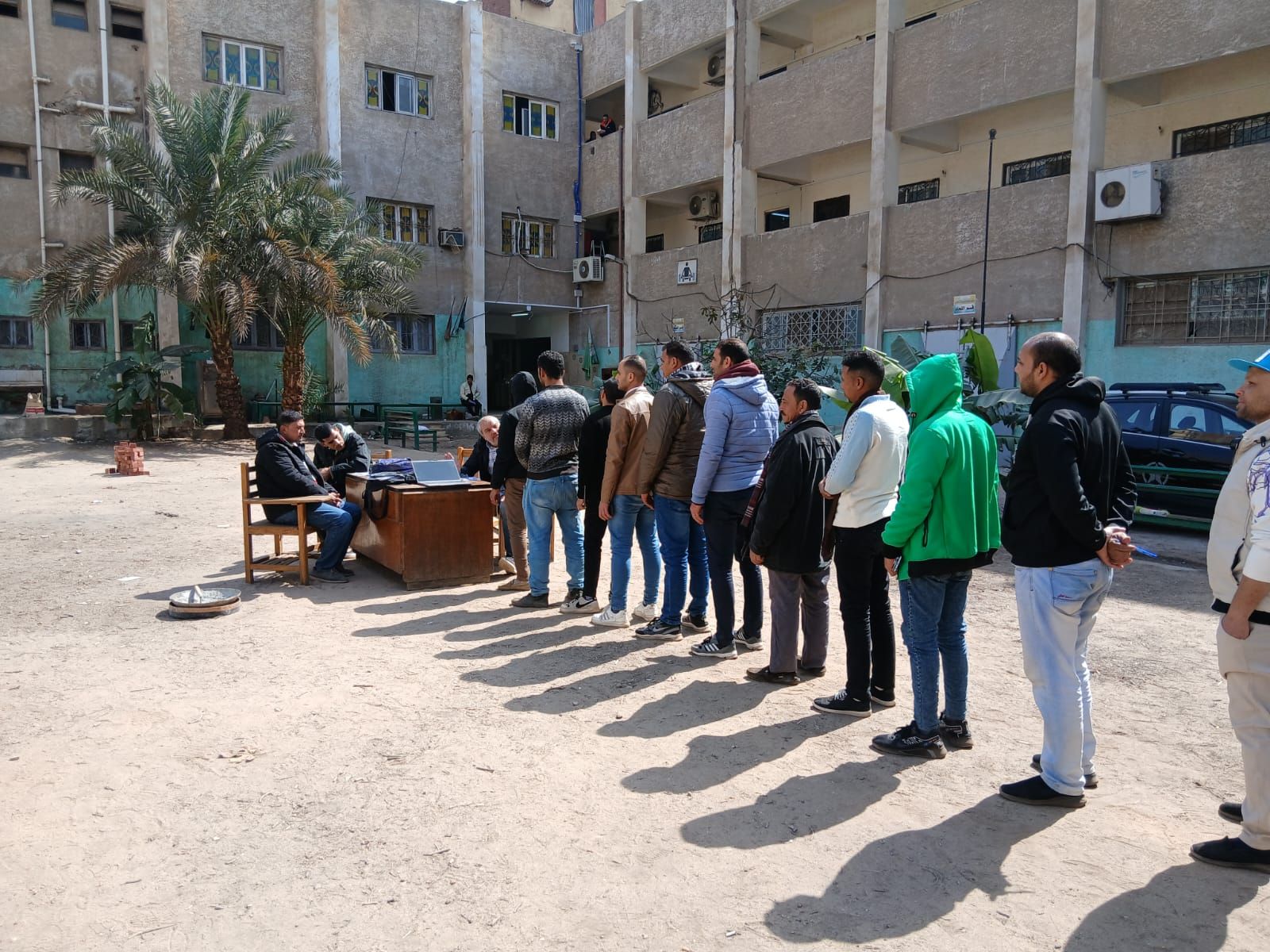 وزارة العمل تواصل اختبارات مرشحين تقدموا لوظائف بالخارج