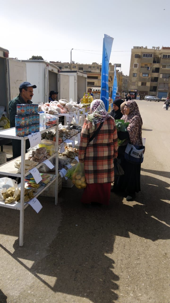 افتتاح سوق اليوم الواحد بحى السلام أول وتخفيضات كبيرة على الأسعار