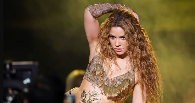 شاكيرا تفاجئ الجميع في كرنفال بارانكيا.. تخفت بشخصية جريئة!