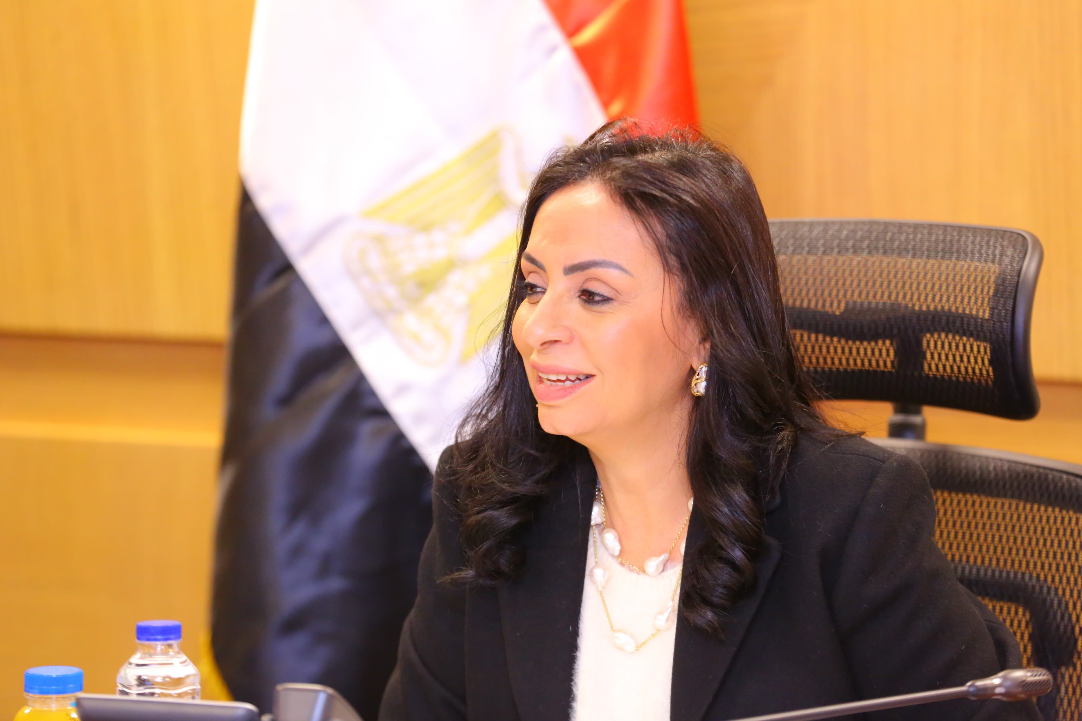 وزيرة التضامن تستعرض استراتيجية تطوير بنك ناصر الاجتماعى