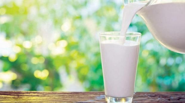 رغم فوائده الكبيرة.. فئات ممنوعة من تناول الحليب