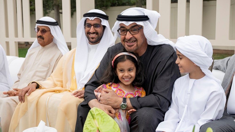 رئيس الدولة يحضر حفل زفاف في دبي