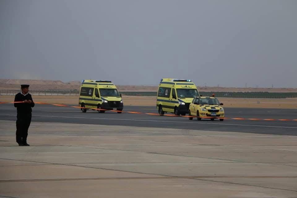 محافظ الجيزة يشهد تنفيذ أول تجربة طوارئ كلية بمطار سفنكس الدولى.. صور