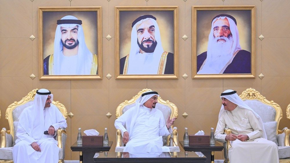 حميد بن راشد يتقبل تعازي حاكمي الفجيرة وأم القيوين والشيوخ في وفاة الشيخ سعيد بن راشد النعيمي