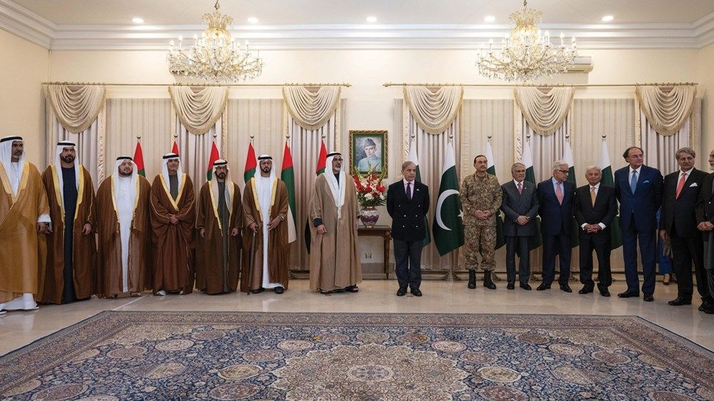 ولي عهد أبوظبي ورئيس وزراء باكستان يبحثان سُبل تعزيز العلاقات الثنائية ويشهدان توقيع اتفاقيات تعاون بين البلدين