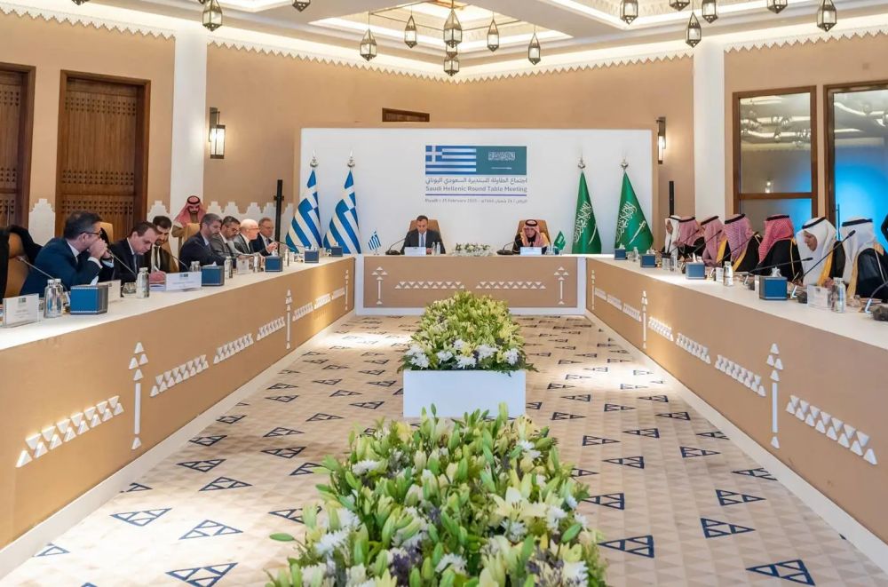 المملكة واليونان تناقشان تعزيز الشراكة التجارية والاستثمارية