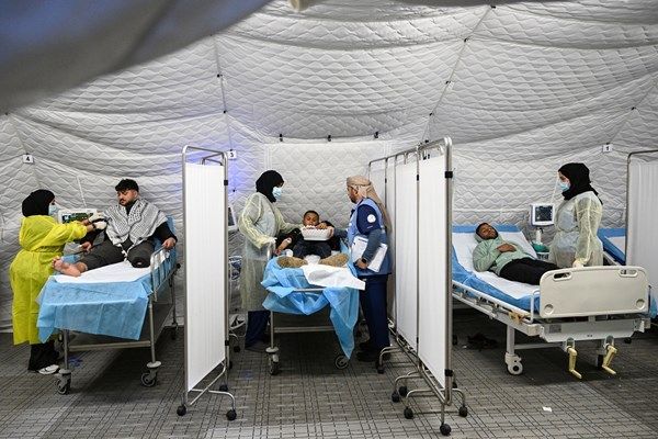 المستشفى الإماراتي العائم في العريش.. عام من الدور الإنساني في خدمة الأشقاء الفلسطينيين