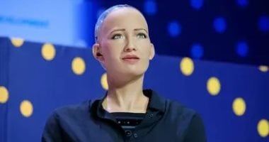تكنولوجيا: صوفيا تخطف الأنظار بذكائها وتعبيراتها الساخرة فى مؤتمر للذكاء الاصطناعى