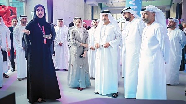 حامد بن زايد يفتتح معرض جامعة خليفة للبحوث والابتكار 2025