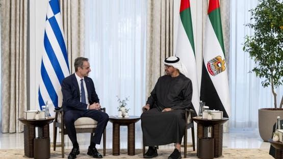 الخليج اليوم .. محمد بن زايد ورئيس الوزراء اليوناني يبحثان العلاقات الثنائية