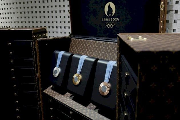 أولمبياد باريس: طلب استبدال أكثر من 200 ميدالية "معيبة"