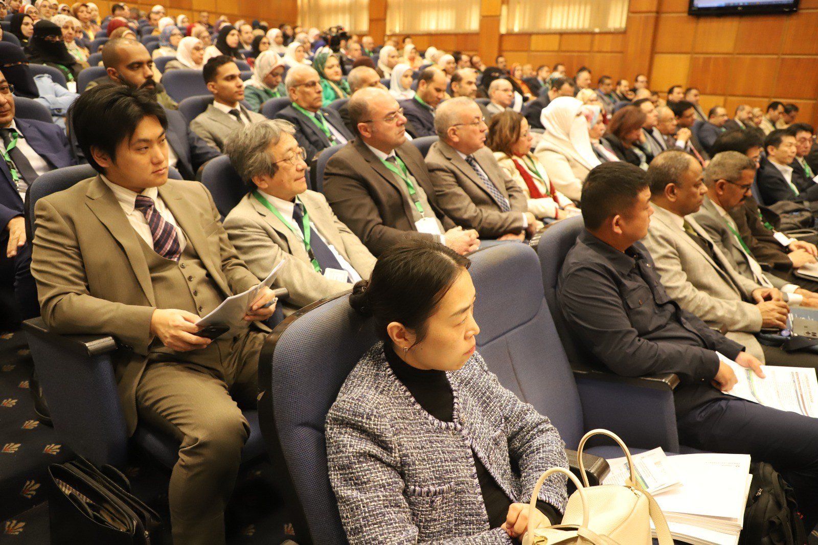 وزير التعليم العالى: دعم البحث العلمى فى المواد المتقدمة والثروات المعدنية ضرورة