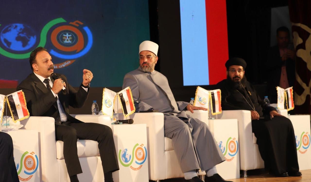 وزير الشباب ومحافظ بورسعيد ومدير صندوق مكافحة الإدمان يحاورن الشباب عن مواجهة تعاطى المخدرات