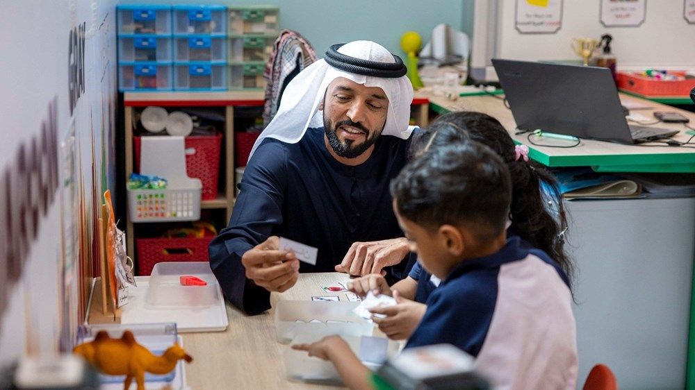 بحضور مريم بنت محمد بن زايد.. وفد مجلس التعليم والتنمية البشرية والمجتمع يزور مجمع زايد التعليمي بدبي