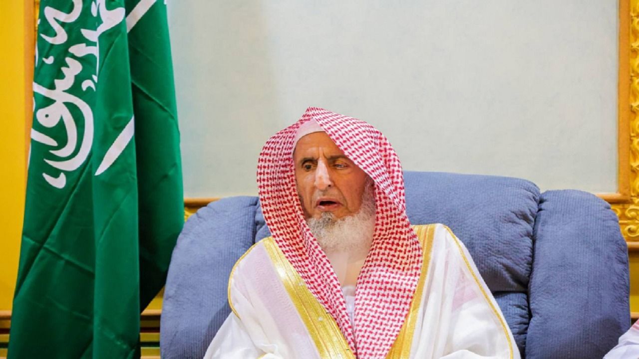 مفتي عام المملكة يوضح حكم صيام يوم الشك