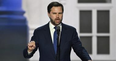 نائب ترامب: من قلة الاحترام أن يأتى زيلينسكى إلينا ويجادل أمام وسائل إعلامنا