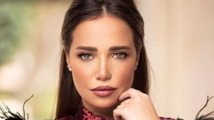 راندا حافظ تفجع بوفاة والدها