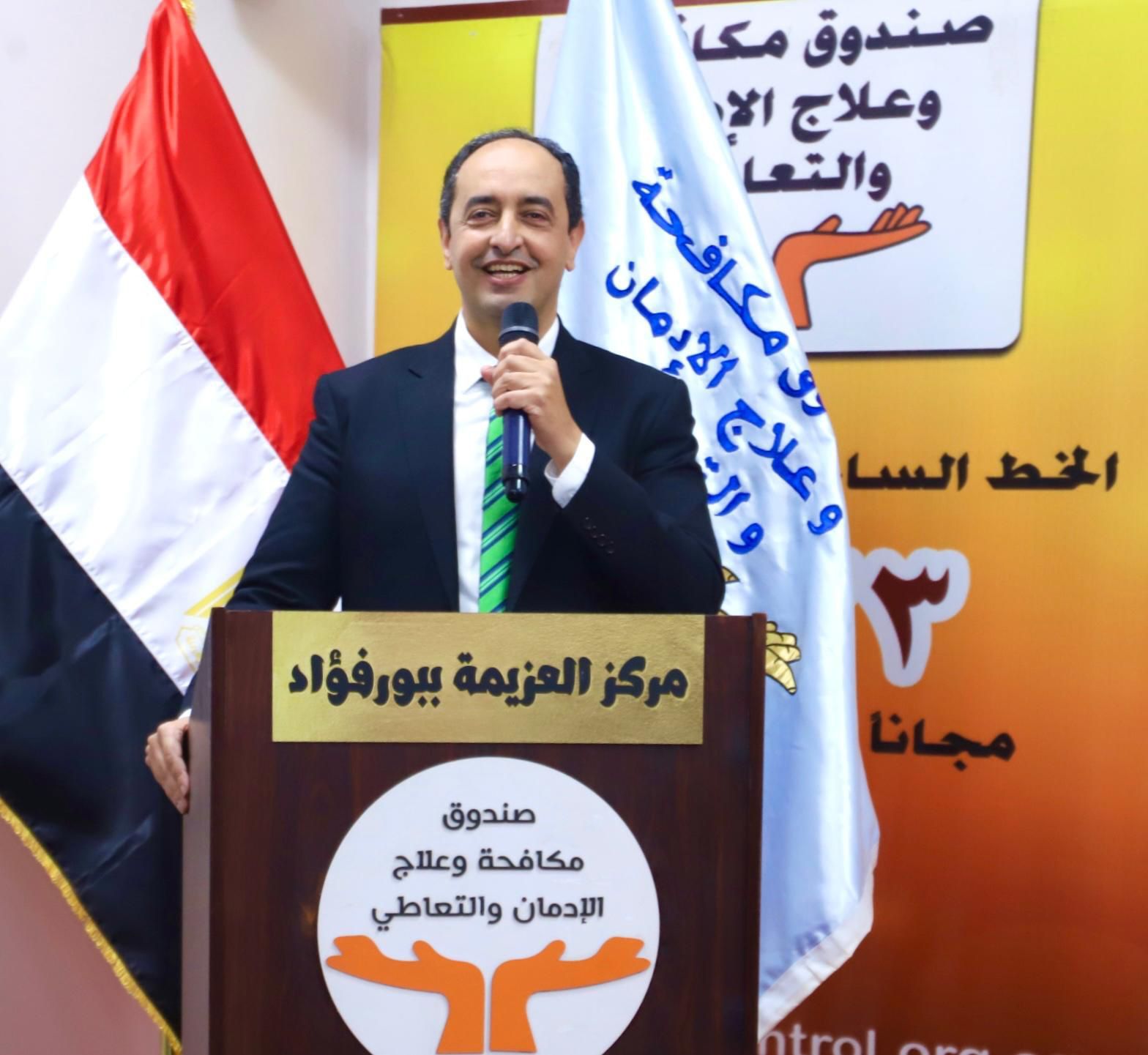 وزير الشباب والرياضة ومدير صندوق مكافحة الإدمان يشاركان المتعافين لعب تنس الطاولة