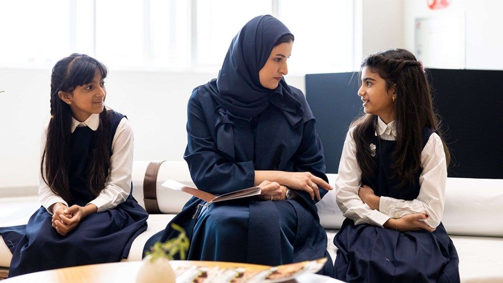 بحضور مريم بنت محمد بن زايد.. وفد مجلس التعليم والتنمية البشرية والمجتمع يزور مجمع زايد التعليمي بدبي
