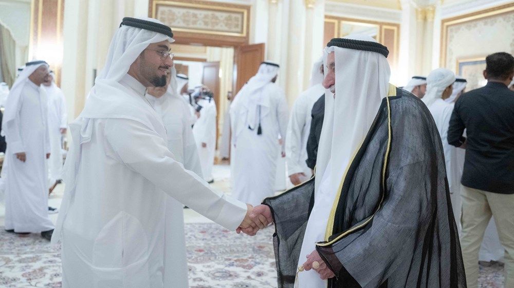 حاكم الشارقة يستقبل المهنئين بشهر رمضان المبارك في قصر البديع