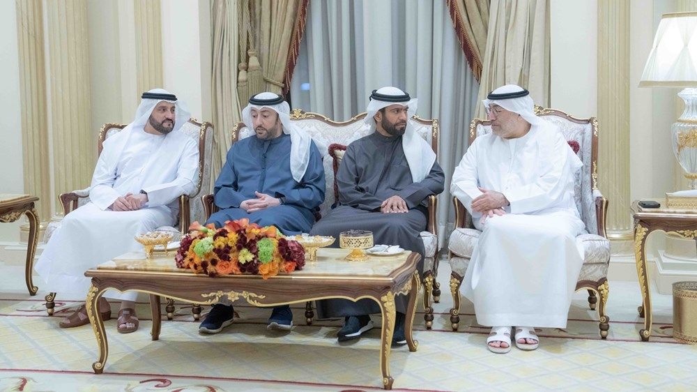 حاكم الشارقة يستقبل المهنئين بشهر رمضان المبارك في قصر البديع