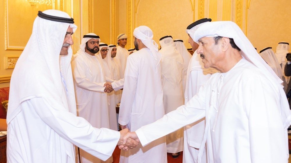 حمد الشرقي يستقبل المهنئين بشهر رمضان بحضور ولي عهد الفجيرة