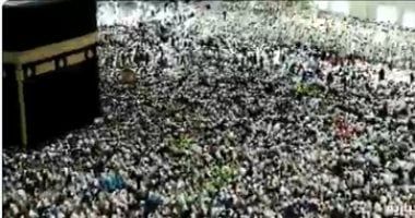 شاهد.. أعداد غفيرة من المصلين والمعتمرين فى أول أيام رمضان بالمسجد الحرام