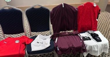 المنتخب الوطني للمحليين بزيه التقليدي أمام جنوب أفريقيا