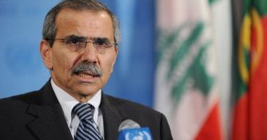 رئيس الحكومة اللبنانية يتجول فى الجنوب